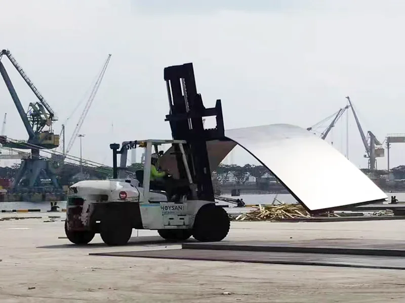 Ban Padat 12.00-20 untuk Trailer Pelabuhan